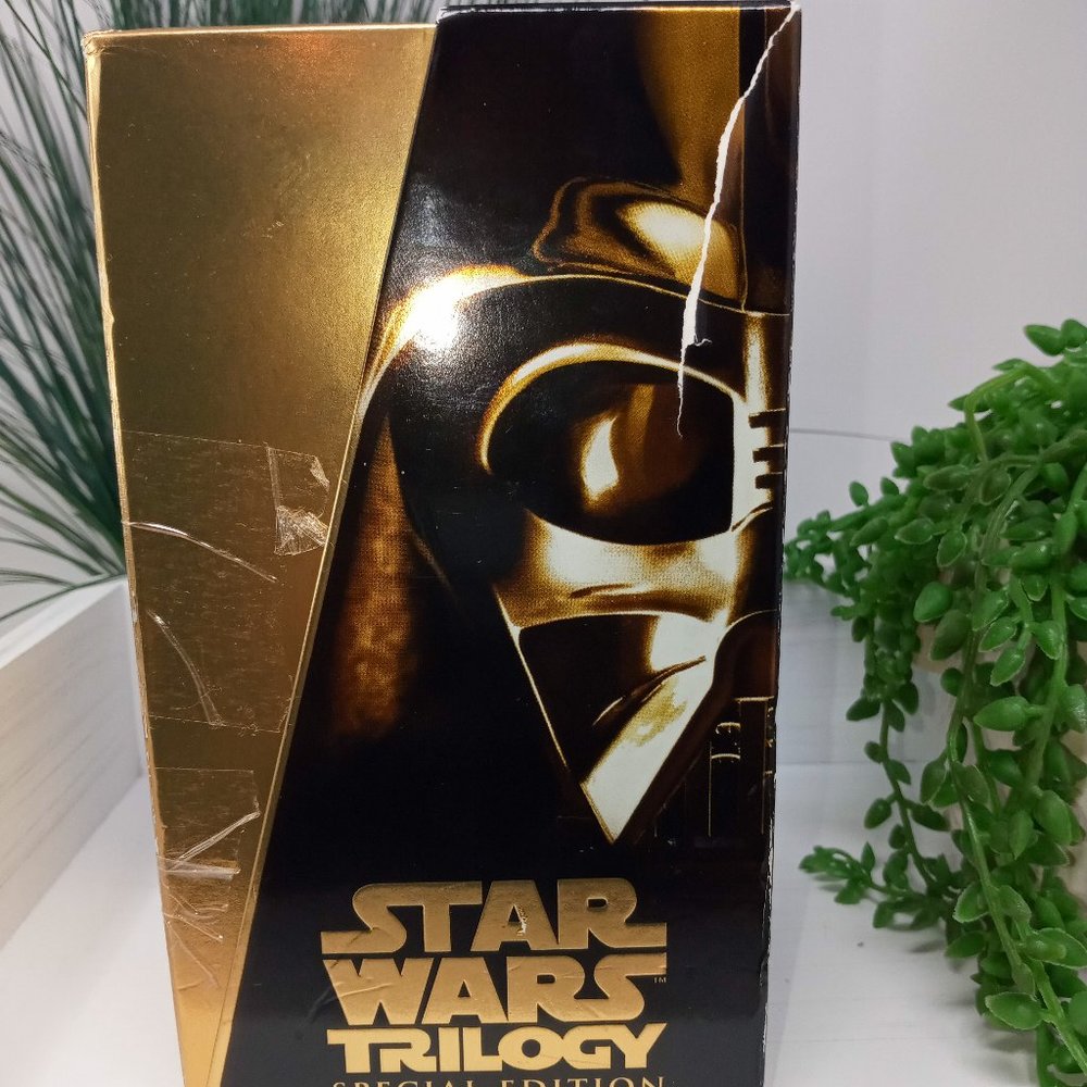 Special Edition Digitally Mastered Star Wars Trilogy VHS Box Set - Picture 6 of 8